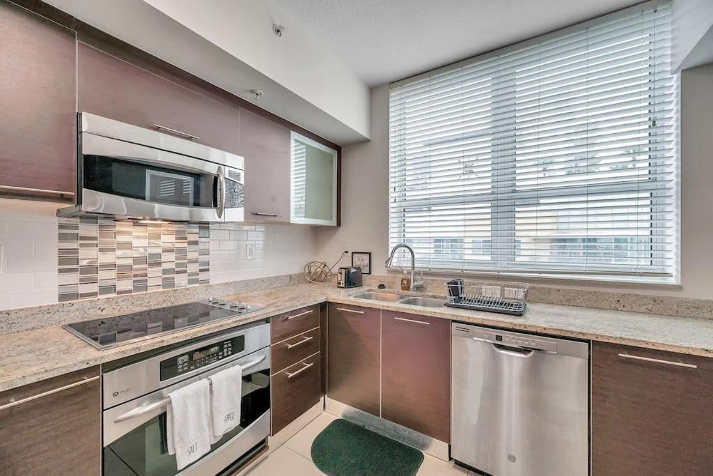 Luxury Apt 3 Mins To Dt Tampa -Pool-Gym-Balcony Extérieur photo